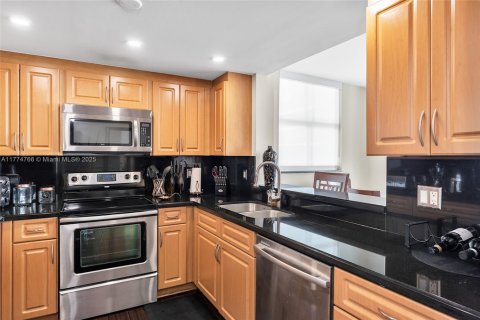 Condominio en venta en Miami, Florida, 2 dormitorios, 116.59 m2 № 1868212 - foto 10