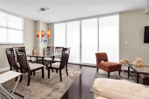 Condominio en venta en Miami, Florida, 2 dormitorios, 116.59 m2 № 1868212 - foto 18
