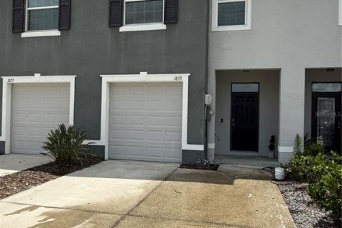 Touwnhouse à vendre à Wesley Chapel, Floride: 3 chambres, 155.43 m2 № 2225030 - photo 2