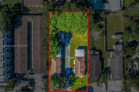 Immobilier commercial à vendre à Hollywood, Floride: 274.99 m2 № 2012737 - photo 3