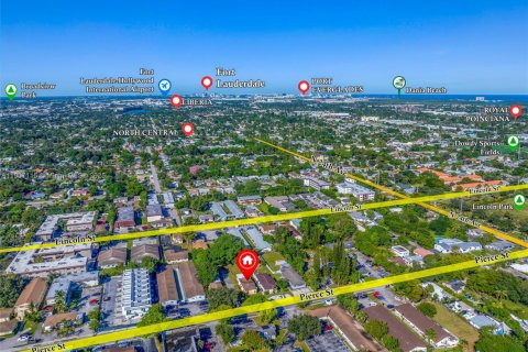 Immobilier commercial à vendre à Hollywood, Floride: 274.99 m2 № 2012737 - photo 9