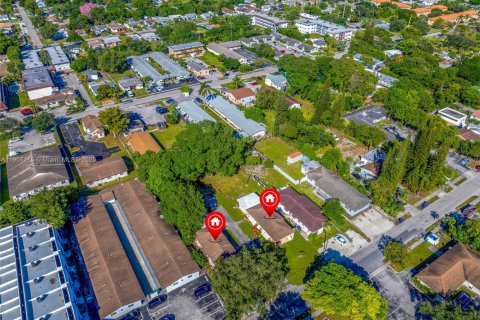 Immobilier commercial à vendre à Hollywood, Floride: 274.99 m2 № 2012737 - photo 7