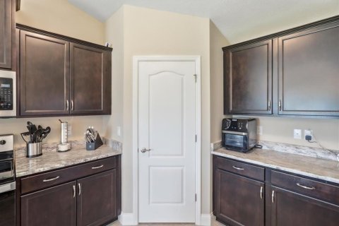 House in Belleview, Florida 3 bedrooms, 186.73 sq.m. № 2226102 - photo 14