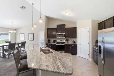 House in Belleview, Florida 3 bedrooms, 186.73 sq.m. № 2226102 - photo 11