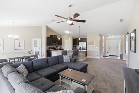 House in Belleview, Florida 3 bedrooms, 186.73 sq.m. № 2226102 - photo 9