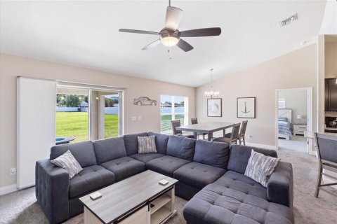 House in Belleview, Florida 3 bedrooms, 186.73 sq.m. № 2226102 - photo 8