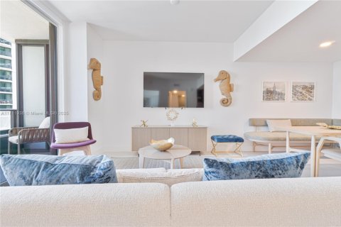 Condominio en venta en Miami, Florida, 1 dormitorio, 63.08 m2 № 1943011 - foto 3