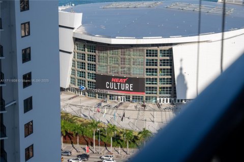 Condominio en venta en Miami, Florida, 1 dormitorio, 63.08 m2 № 1943011 - foto 15