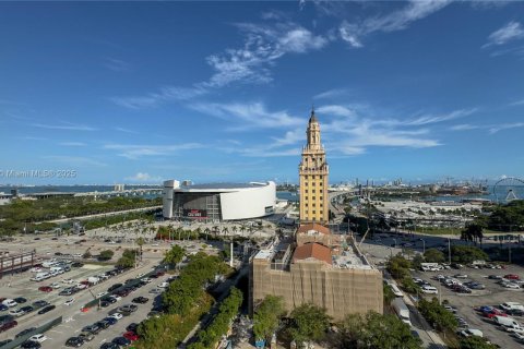 Condominio en venta en Miami, Florida, 1 dormitorio, 63.08 m2 № 1943011 - foto 23