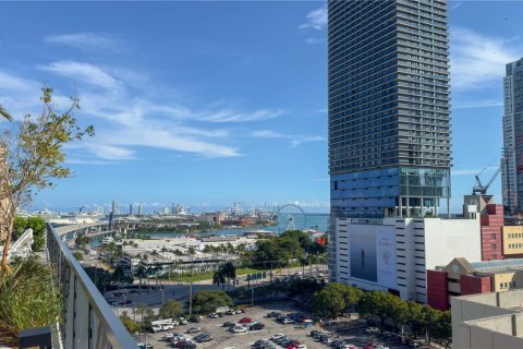 Condominio en venta en Miami, Florida, 1 dormitorio, 63.08 m2 № 1943011 - foto 21