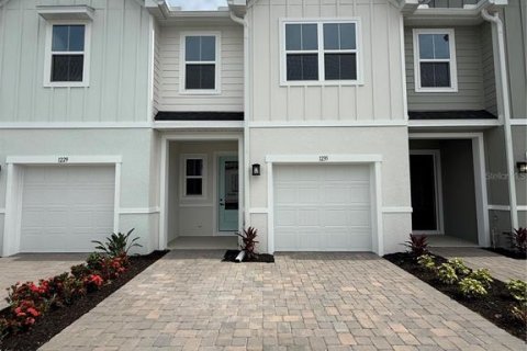 Adosado en Davenport, Florida 3 dormitorios, 155.52 m2 № 2152176