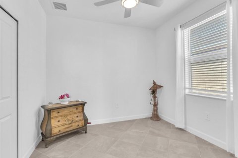 House in Port Charlotte, Florida 4 bedrooms, 188.31 sq.m. № 2186560 - photo 24