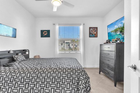 House in Port Charlotte, Florida 4 bedrooms, 188.31 sq.m. № 2186560 - photo 22