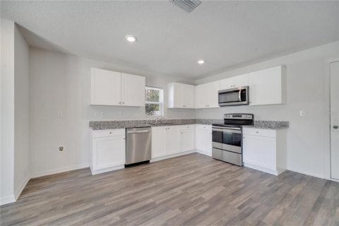 Casa en venta en Kissimmee, Florida, 4 dormitorios, 224.08 m2 № 1771387 - foto 10