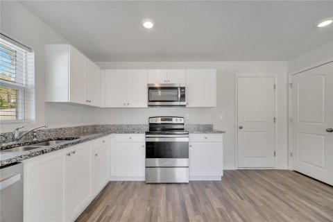 Casa en venta en Kissimmee, Florida, 4 dormitorios, 224.08 m2 № 1771387 - foto 11