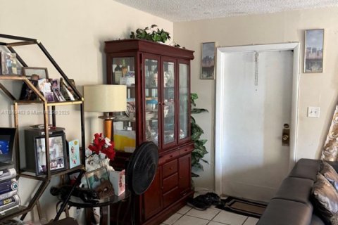 Propiedad comercial en venta en Pompano Beach, Florida, 177.63 m2 № 1890720 - foto 4