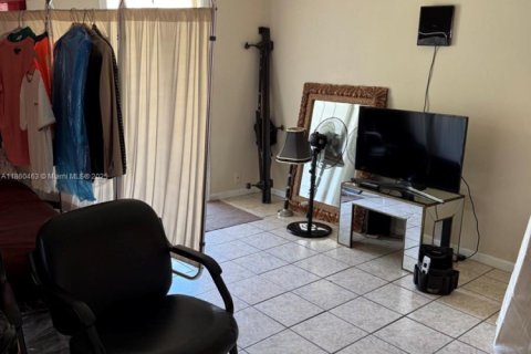 Propiedad comercial en venta en Pompano Beach, Florida, 177.63 m2 № 1890720 - foto 14