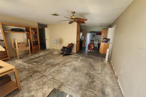 Casa en venta en Port Charlotte, Florida, 2 dormitorios, 115.57 m2 № 1914055 - foto 10