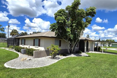Casa en venta en Port Charlotte, Florida, 2 dormitorios, 115.57 m2 № 1914055 - foto 3