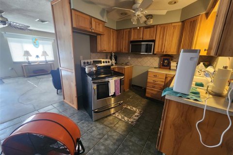 Casa en venta en Port Charlotte, Florida, 2 dormitorios, 115.57 m2 № 1914055 - foto 12