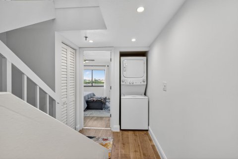 Condo in St. Lucie, Florida, 2 bedrooms № 2081500 - photo 29