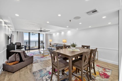Condo in St. Lucie, Florida, 2 bedrooms № 2081500 - photo 15