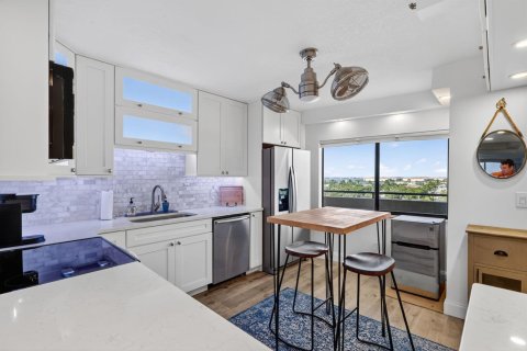 Condo in St. Lucie, Florida, 2 bedrooms № 2081500 - photo 12