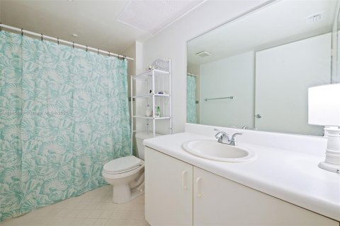 Condominio en venta en Pembroke Pines, Florida, 1 dormitorio, 98.1 m2 № 1933419 - foto 21