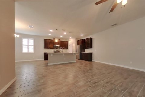 Villa ou maison à louer à Grand Island, Floride: 4 chambres, 201.04 m2 № 2358536 - photo 2