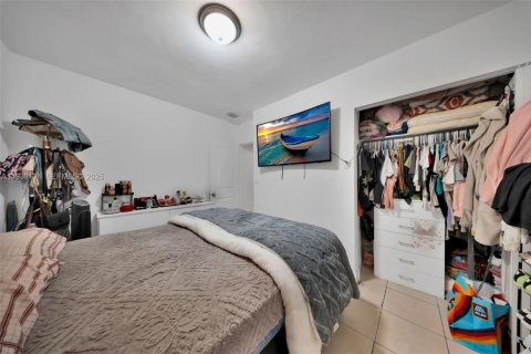 Propiedad comercial en venta en Miami, Florida, 151.34 m2 № 1988919 - foto 13