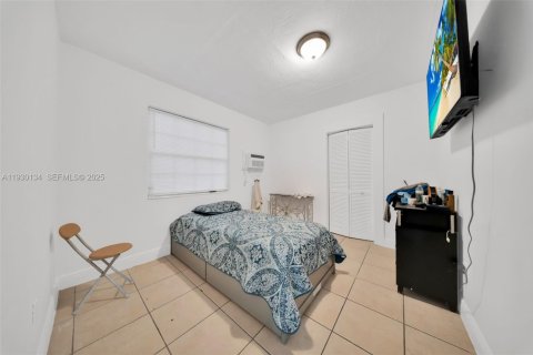 Propiedad comercial en venta en Miami, Florida, 151.34 m2 № 1988919 - foto 11