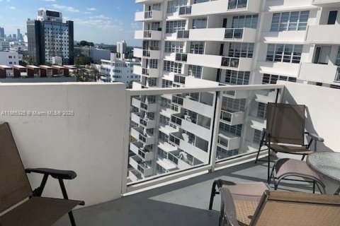 Copropriété à louer à Miami Beach, Floride: 2 chambres, 78.97 m2 № 1897421 - photo 10