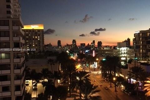 Copropriété à louer à Miami Beach, Floride: 2 chambres, 78.97 m2 № 1897421 - photo 13