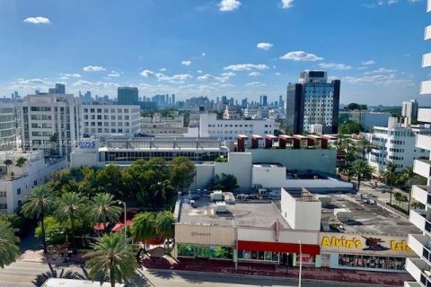 Copropriété à louer à Miami Beach, Floride: 2 chambres, 78.97 m2 № 1897421 - photo 12