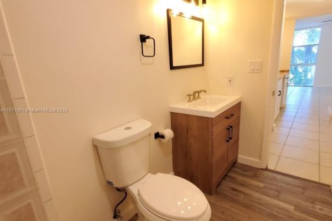 Condo in Lauderhill, Florida, 1 bedroom  № 1868171 - photo 18