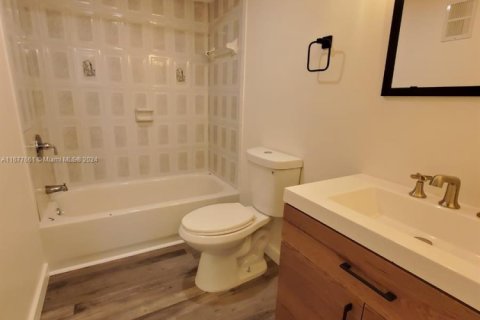 Condo in Lauderhill, Florida, 1 bedroom  № 1868171 - photo 24