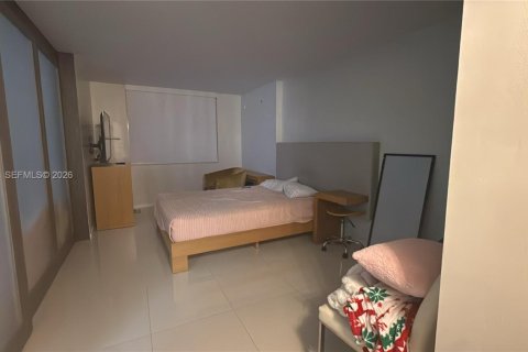 Condo in Miami Beach, Florida, 2 bedrooms  № 2053016 - photo 9