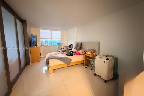 Condo in Miami Beach, Florida, 2 bedrooms  № 2053016 - photo 8