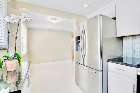 Condominio en venta en Pompano Beach, Florida, 2 dormitorios, 83.61 m2 № 1993693 - foto 7