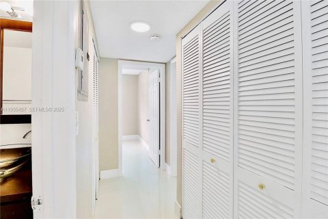 Condominio en venta en Pompano Beach, Florida, 2 dormitorios, 83.61 m2 № 1993693 - foto 5