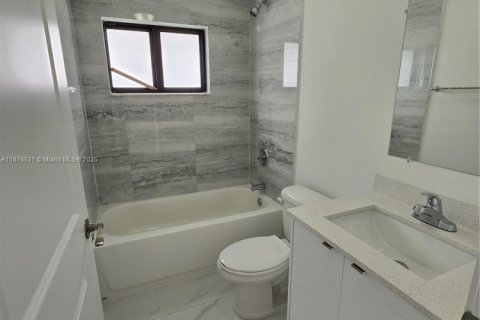 House in Homestead, Florida 3 bedrooms № 1924026 - photo 11