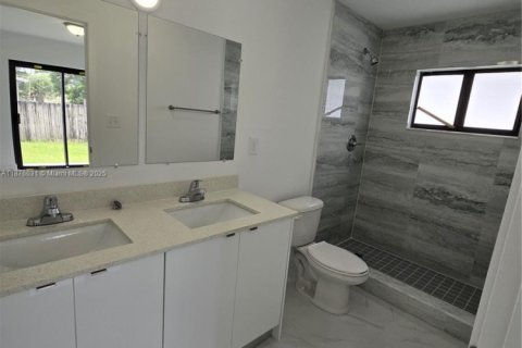 House in Homestead, Florida 3 bedrooms № 1924026 - photo 8
