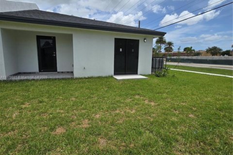 House in Homestead, Florida 3 bedrooms № 1924026 - photo 15