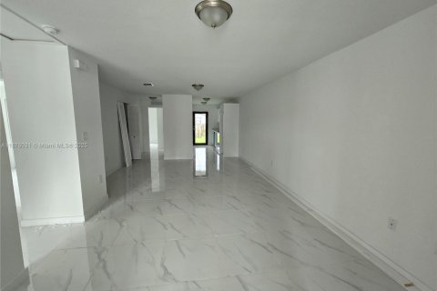 House in Homestead, Florida 3 bedrooms № 1924026 - photo 5