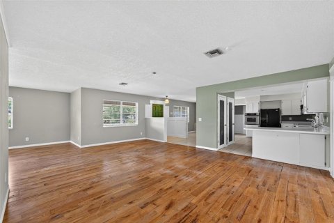 Casa en venta en Groveland, Florida, 3 dormitorios, 210.42 m2 № 1905797 - foto 18