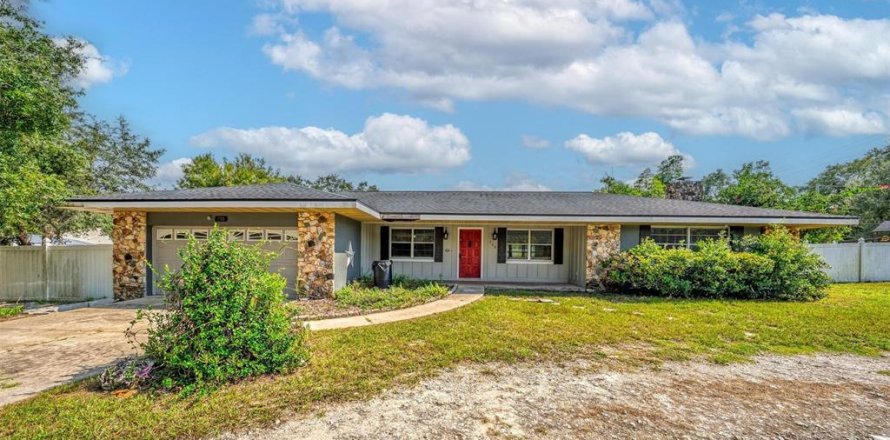 Casa en Groveland, Florida 3 dormitorios, 210.42 m2 № 1905797