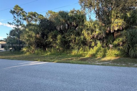 Terreno en venta en North Port, Florida № 2171301 - foto 4