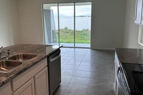 Adosado en alquiler en Tampa, Florida, 3 dormitorios, 165.46 m2 № 1796193 - foto 6