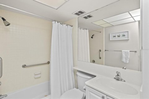 Купить кондоминиум в Сарасота, Флорида 6 комнат, 98.48м2, № 1637241 - фото 24