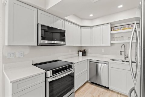 Купить кондоминиум в Сарасота, Флорида 6 комнат, 98.48м2, № 1637241 - фото 10